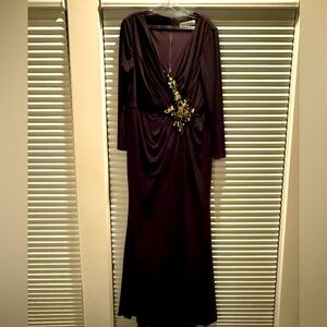 Mac Duggal Black Faux Wrap Evening Gown w/ Appliqué Detail - SIZE 14